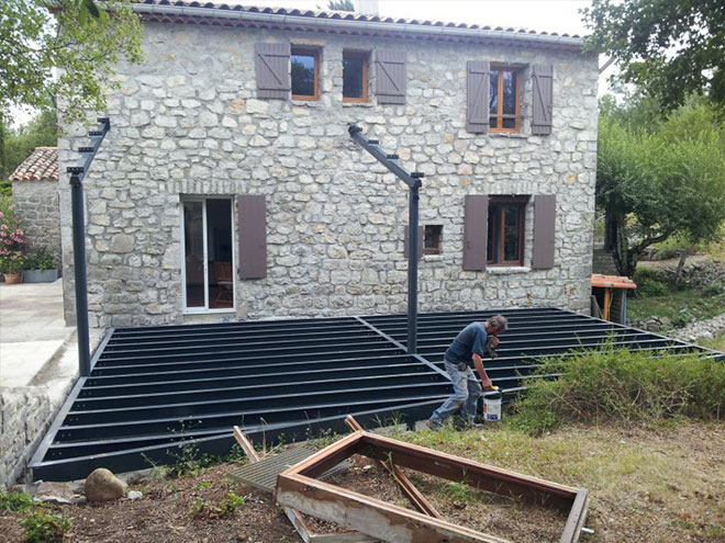 Pergolas terrasses verandas en métal ferronnerie à beaulieu en ardeche méridionale